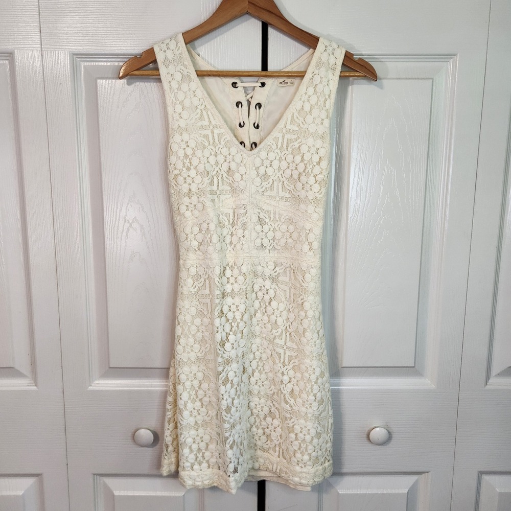 Hollister Cream Floral Lace Mini Dress Sleeveless Lace Up Back Cutout Size 1/XS